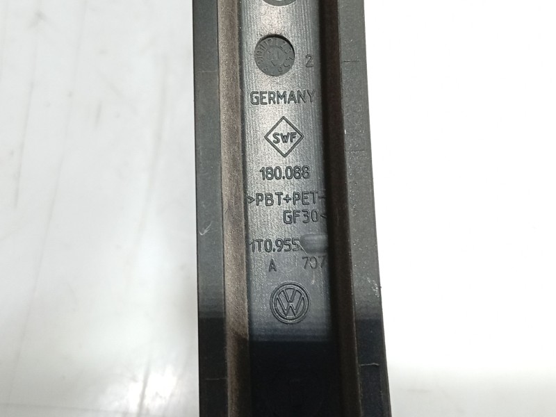 Recambio de brazo limpia trasero para volkswagen tiguan (5n_) 2.0 tdi referencia OEM IAM   
