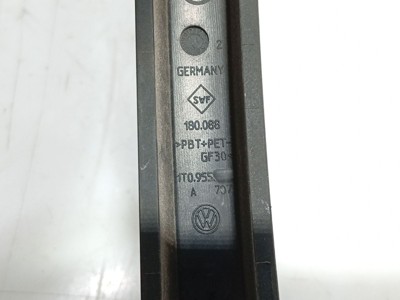 Recambio de brazo limpia trasero para volkswagen tiguan (5n_) 2.0 tdi referencia OEM IAM   