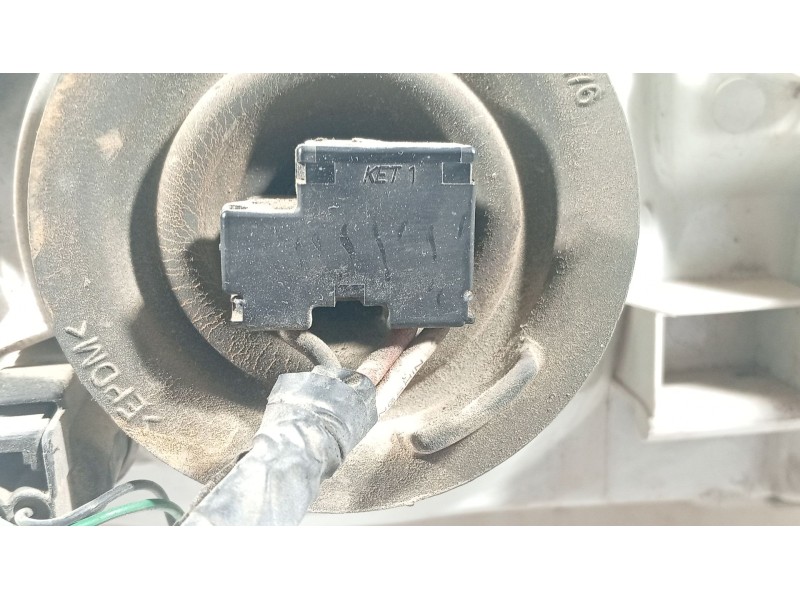 Recambio de faro derecho para hyundai accent ii sedán (lc) 1.3 referencia OEM IAM   