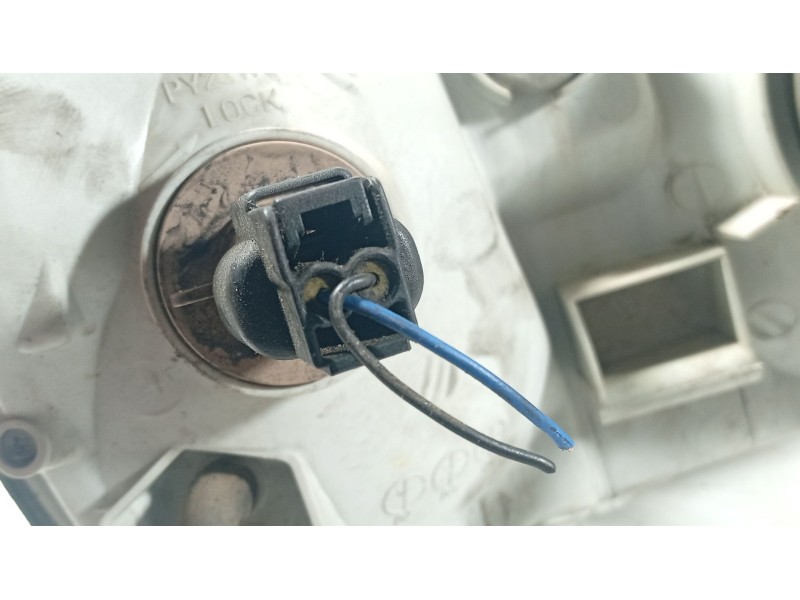 Recambio de faro izquierdo para hyundai accent ii sedán (lc) 1.3 referencia OEM IAM   