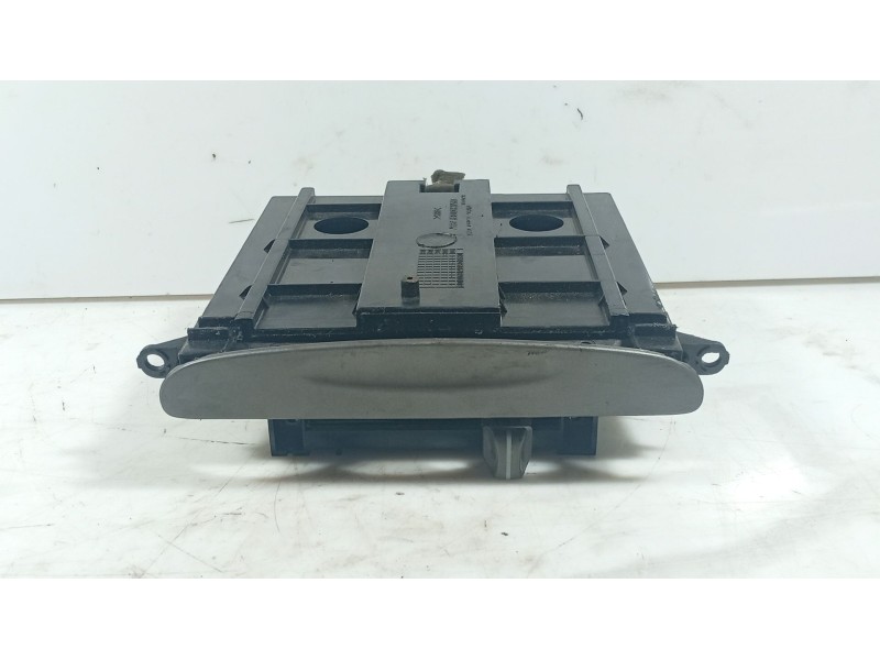 Recambio de moldura para hyundai accent ii sedán (lc) 1.3 referencia OEM IAM   