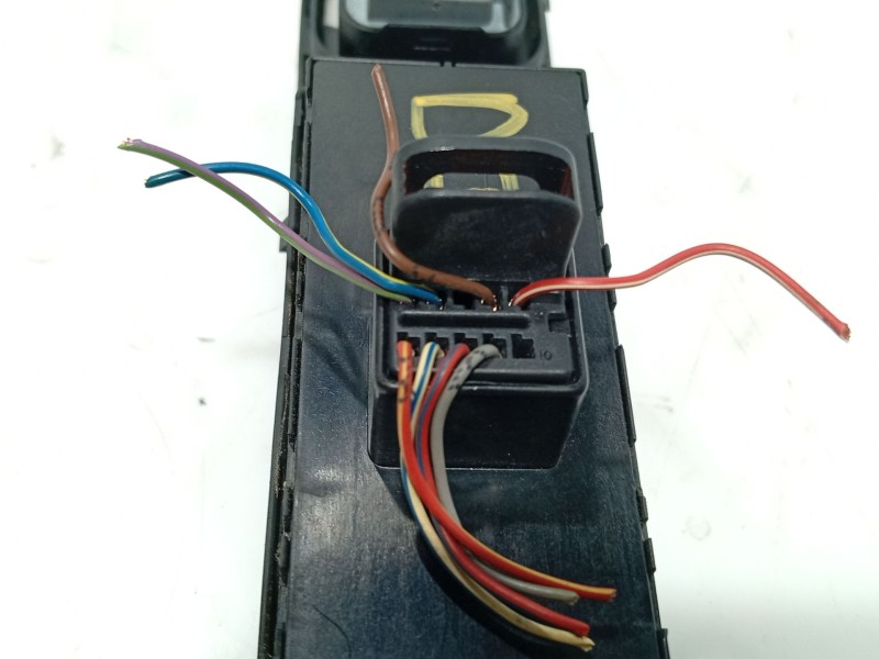 Recambio de mando elevalunas delantero izquierdo para volkswagen tiguan (5n_) 2.0 tdi referencia OEM IAM   