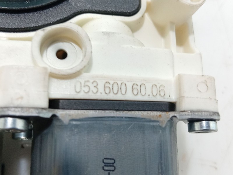 Recambio de motor elevalunas trasero derecho para volkswagen tiguan (5n_) 2.0 tdi referencia OEM IAM   
