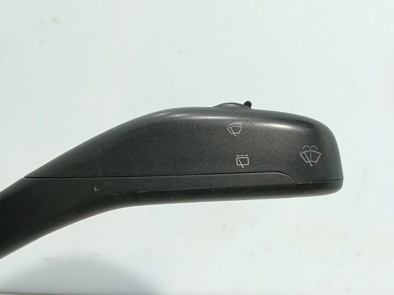 Recambio de mando volante para volkswagen polo iv (9n_, 9a_) 1.4 tdi referencia OEM IAM   