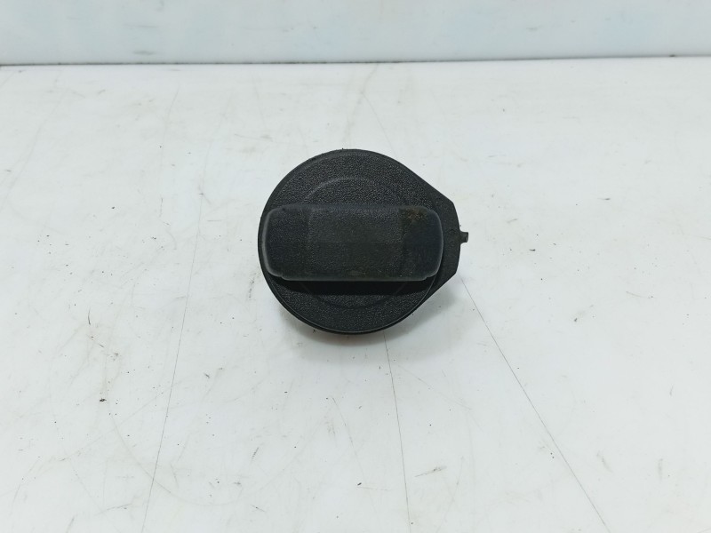 Recambio de tapon combustible para volkswagen polo iv (9n_, 9a_) 1.4 tdi referencia OEM IAM   
