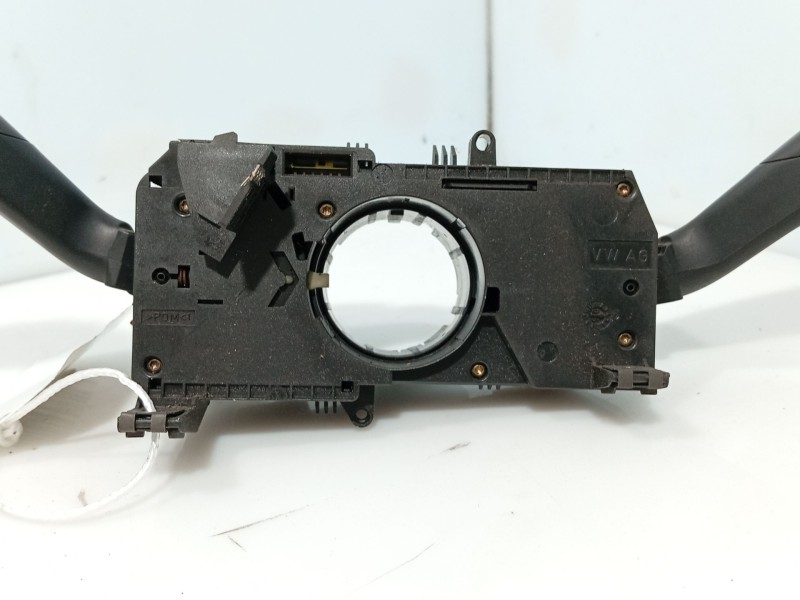 Recambio de mando volante para volkswagen polo iv (9n_, 9a_) 1.4 tdi referencia OEM IAM   