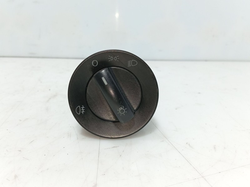 Recambio de mando luces para volkswagen polo iv (9n_, 9a_) 1.4 tdi referencia OEM IAM   