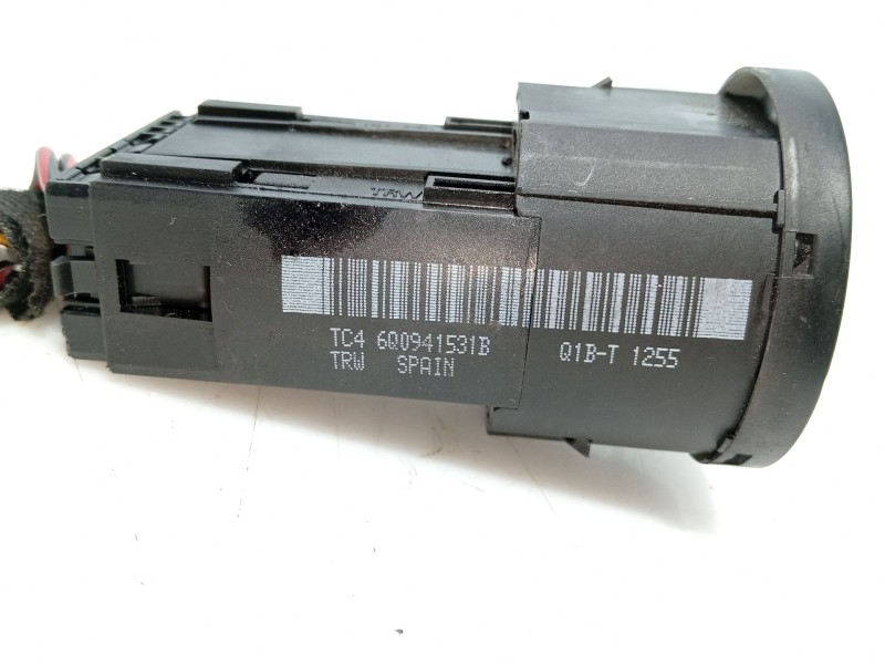 Recambio de mando luces para volkswagen polo iv (9n_, 9a_) 1.4 tdi referencia OEM IAM   