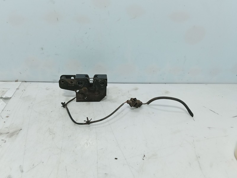 Recambio de cerradura capot para volkswagen polo iv (9n_, 9a_) 1.4 tdi referencia OEM IAM   