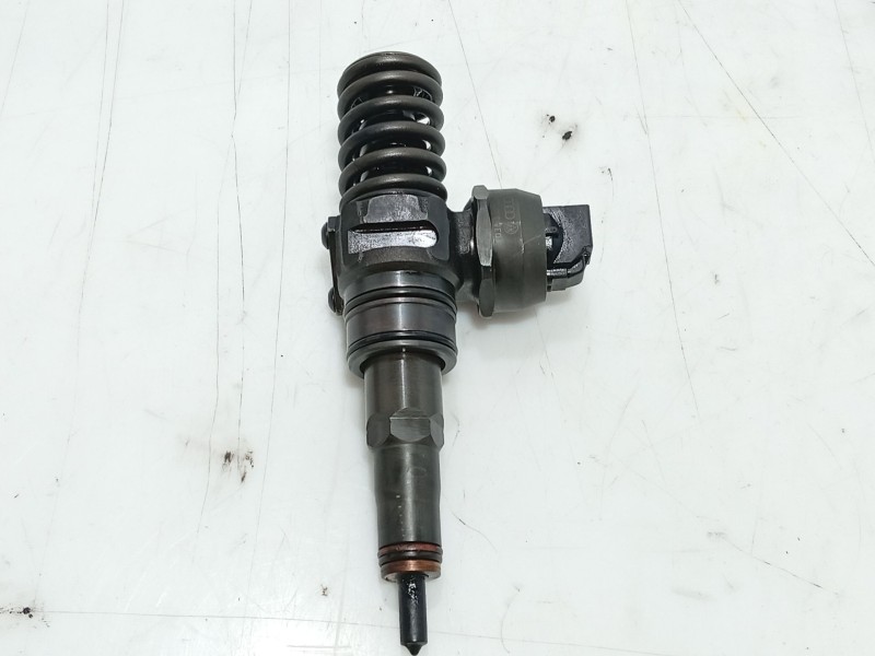 Recambio de inyector para volkswagen polo iv (9n_, 9a_) 1.4 tdi referencia OEM IAM   