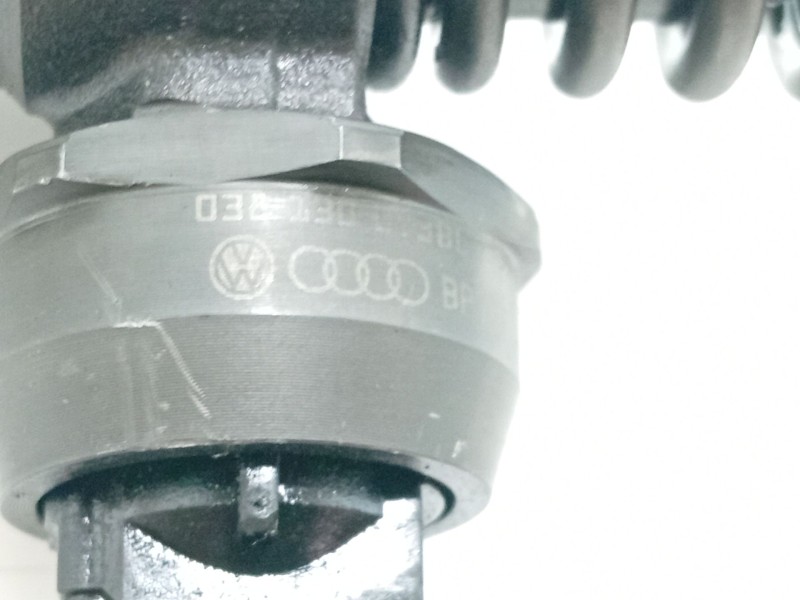 Recambio de inyector para volkswagen polo iv (9n_, 9a_) 1.4 tdi referencia OEM IAM   