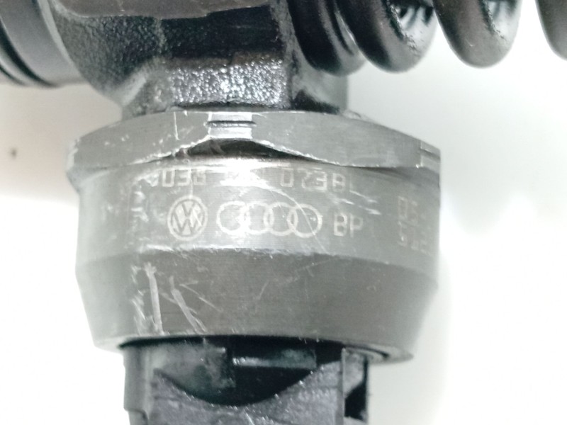 Recambio de inyector para volkswagen polo iv (9n_, 9a_) 1.4 tdi referencia OEM IAM   