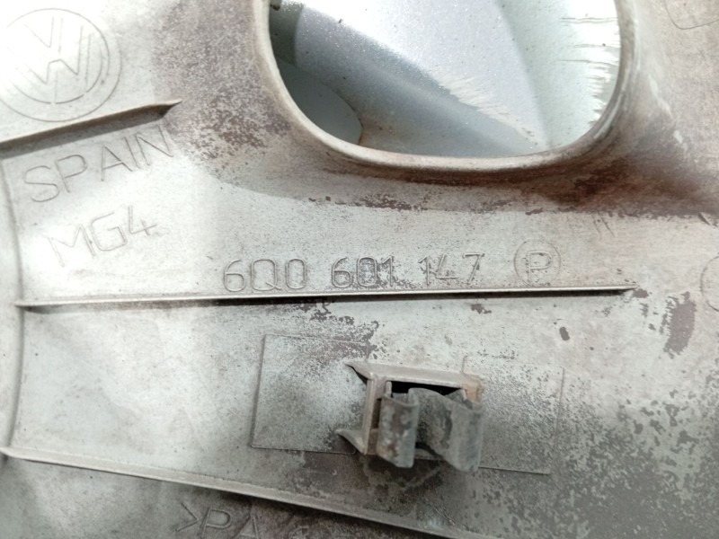 Recambio de tapacubos para volkswagen polo iv (9n_, 9a_) 1.4 tdi referencia OEM IAM   