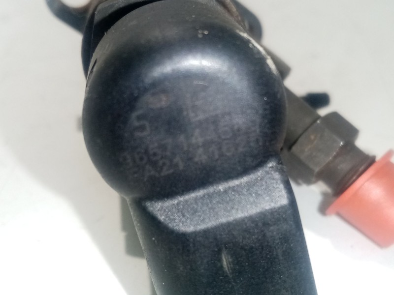 Recambio de inyector para peugeot 407 sw st sport referencia OEM IAM 9657144580  