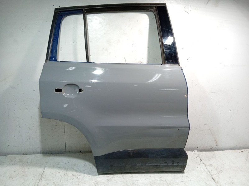Recambio de puerta trasera derecha para volkswagen tiguan (5n_) 2.0 tdi referencia OEM IAM 5N0833056A  