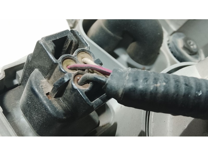 Recambio de faro derecho para kia carnival ii (gq) 2.9 crdi referencia OEM IAM   