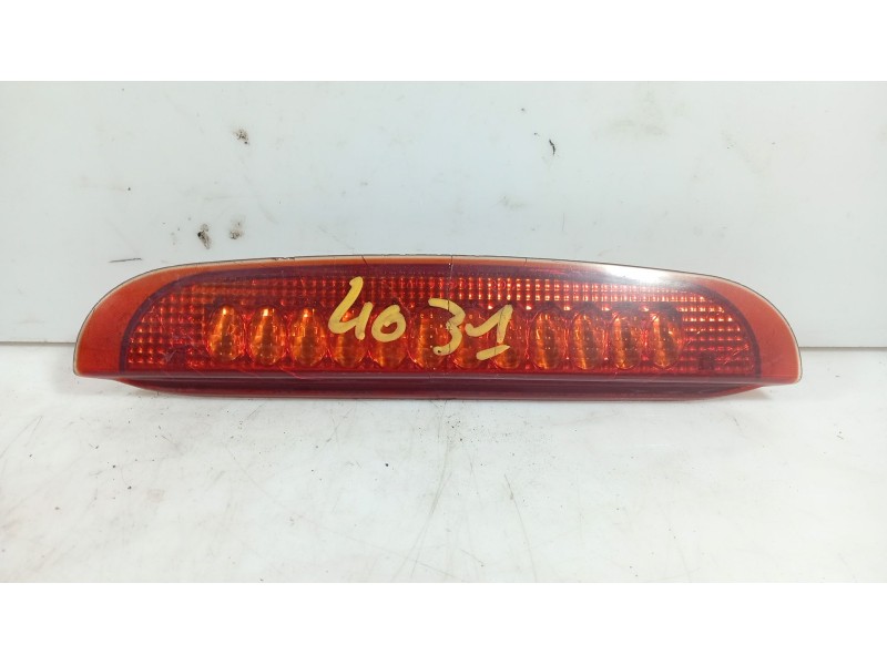 Recambio de piloto trasero central para ford explorer 4.0 full equipped referencia OEM IAM   