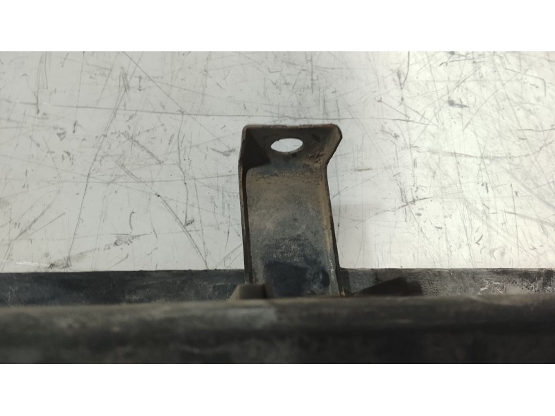 Recambio de refuerzo paragolpes trasero para kia carnival ii (gq) 2.9 crdi referencia OEM IAM   