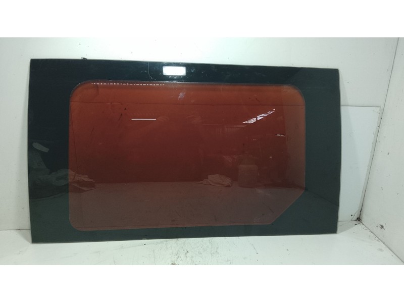Recambio de luna trasera izquierda para kia carnival ii (gq) 2.9 crdi referencia OEM IAM   
