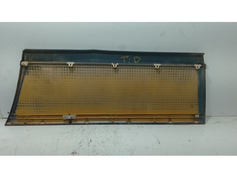 Recambio de moldura para mercedes-benz 124 sedán (w124) 300 e (124.030) referencia OEM IAM   