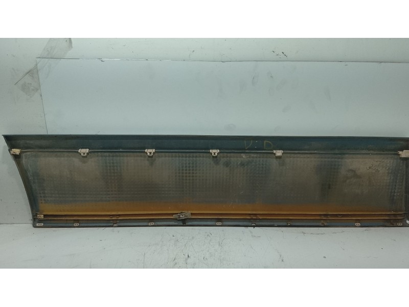 Recambio de moldura para mercedes-benz 124 sedán (w124) 300 e (124.030) referencia OEM IAM   