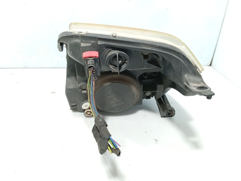 Recambio de faro derecho para citroën c2 (jm_) 1.4 hdi referencia OEM IAM 620670  