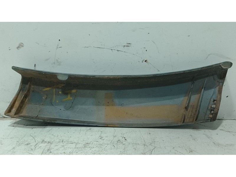Recambio de moldura para mercedes-benz 124 sedán (w124) 300 e (124.030) referencia OEM IAM   