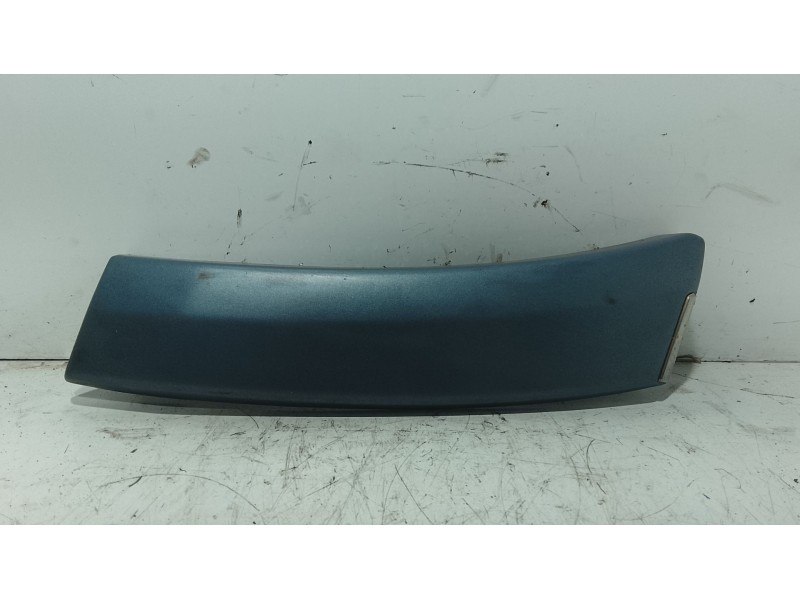 Recambio de moldura para mercedes-benz 124 sedán (w124) 300 e (124.030) referencia OEM IAM   