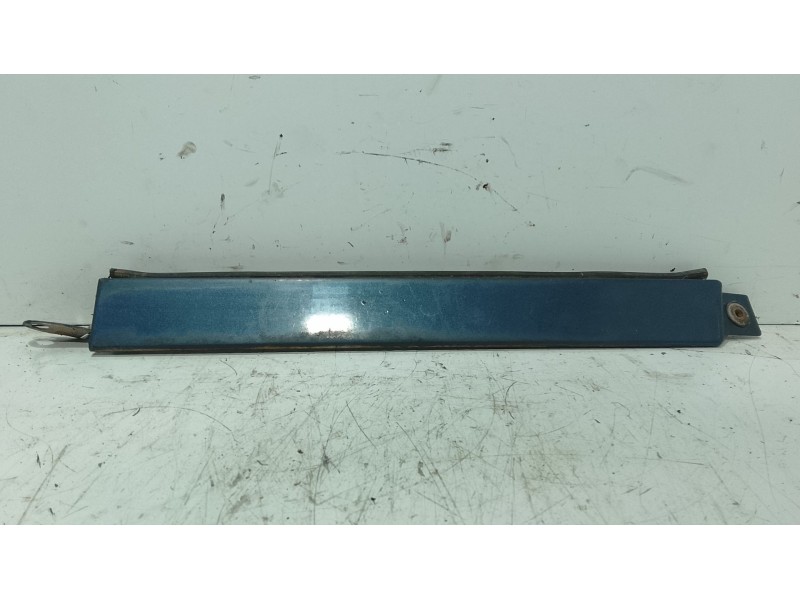 Recambio de moldura para mercedes-benz 124 sedán (w124) 300 e (124.030) referencia OEM IAM   