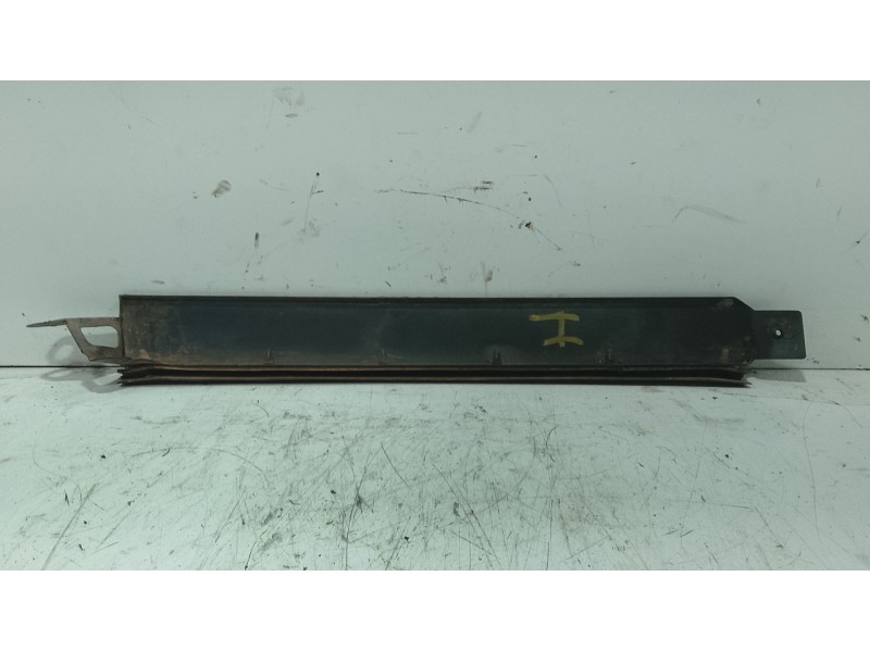Recambio de moldura para mercedes-benz 124 sedán (w124) 300 e (124.030) referencia OEM IAM   