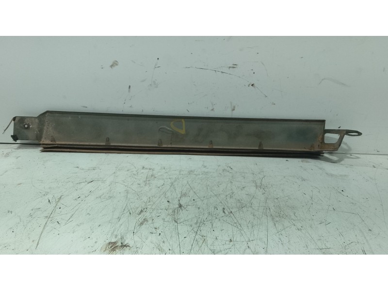 Recambio de moldura para mercedes-benz 124 sedán (w124) 300 e (124.030) referencia OEM IAM   