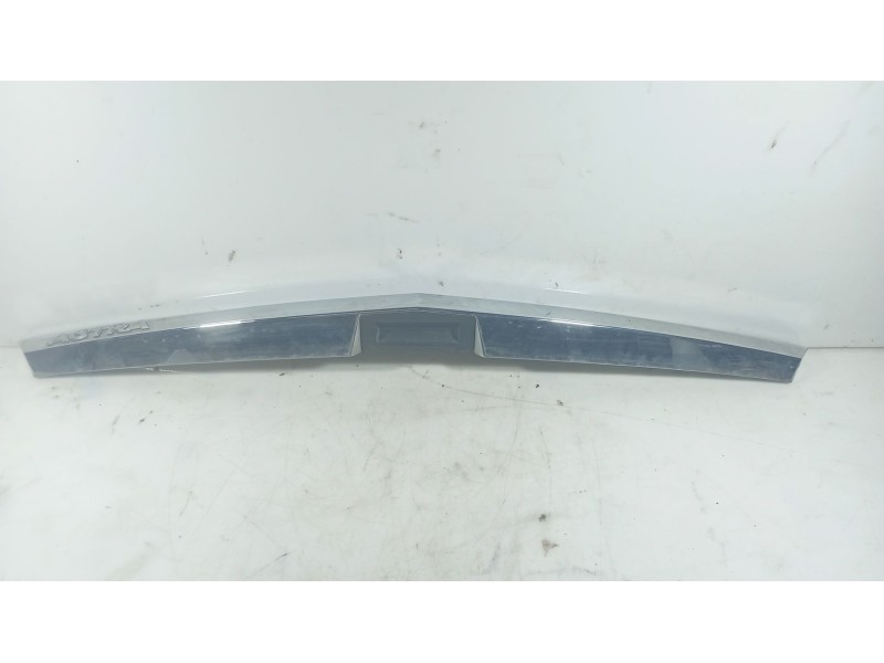 Recambio de moldura para opel astra h (a04) 1.4 (l48) referencia OEM IAM   