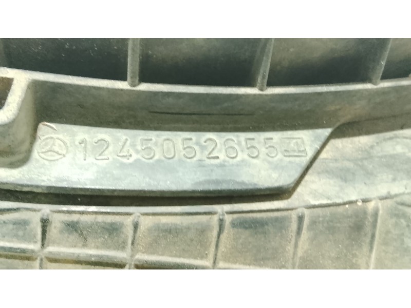 Recambio de moldura para mercedes-benz 124 sedán (w124) 300 e (124.030) referencia OEM IAM   