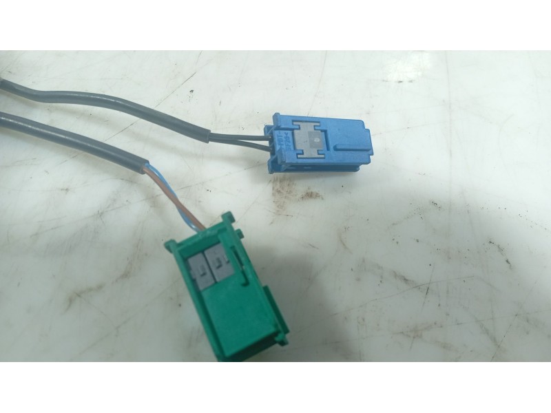 Recambio de anclaje cinturon delantero derecho para opel astra h (a04) 1.4 (l48) referencia OEM IAM   