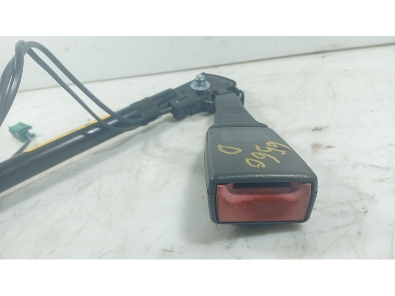 Recambio de anclaje cinturon delantero derecho para opel astra h (a04) 1.4 (l48) referencia OEM IAM   