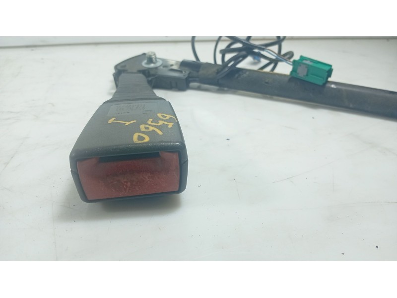 Recambio de anclaje cinturon delantero izquierdo para opel astra h (a04) 1.4 (l48) referencia OEM IAM   