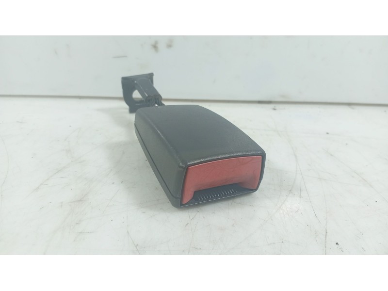 Recambio de anclaje cinturon trasero derecho para opel astra h (a04) 1.4 (l48) referencia OEM IAM   