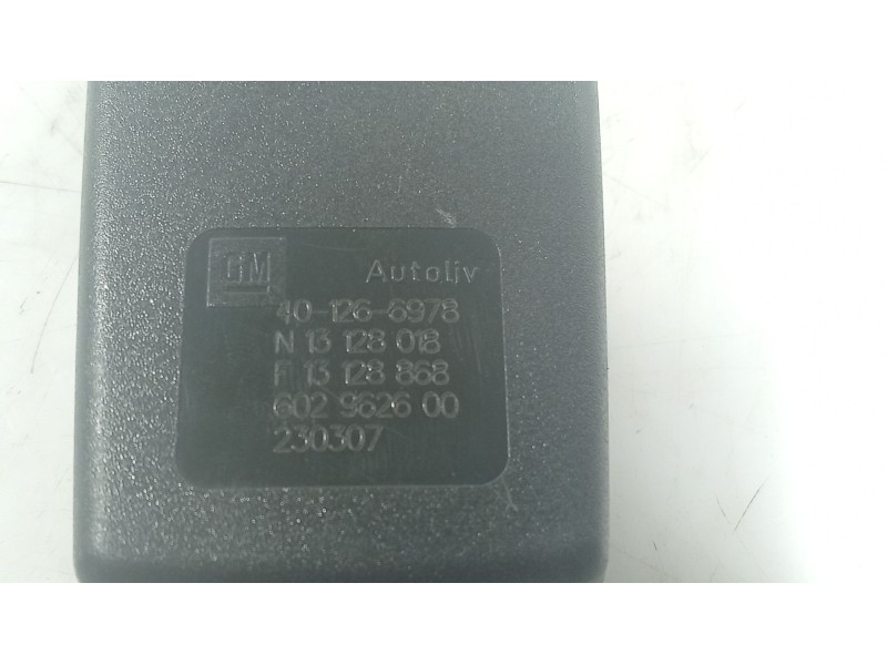 Recambio de anclaje cinturon trasero derecho para opel astra h (a04) 1.4 (l48) referencia OEM IAM   