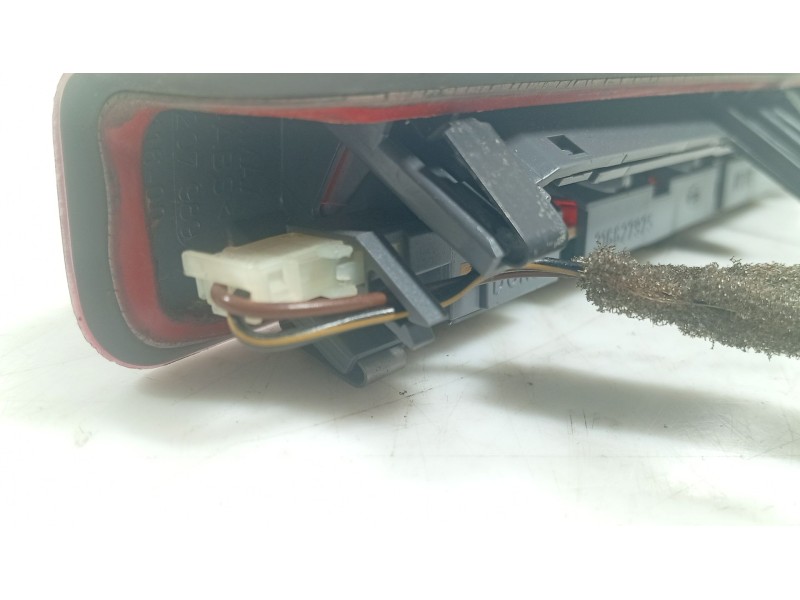 Recambio de piloto trasero central para opel astra h (a04) 1.4 (l48) referencia OEM IAM   