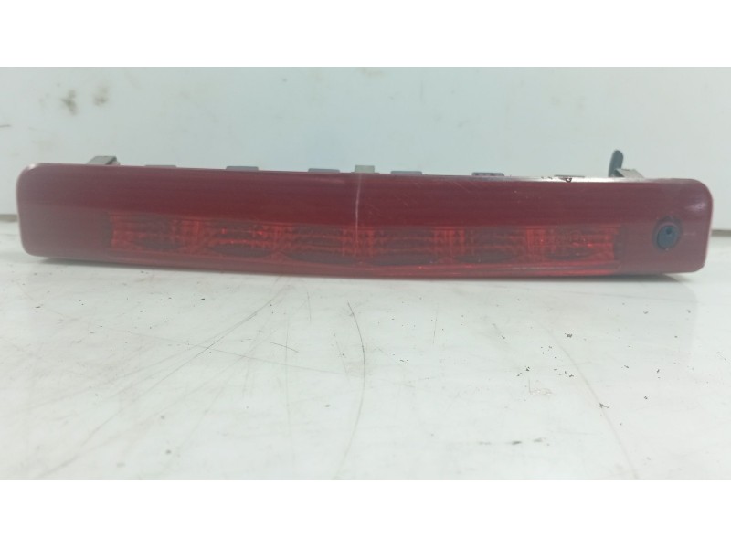 Recambio de piloto trasero central para opel astra h (a04) 1.4 (l48) referencia OEM IAM   