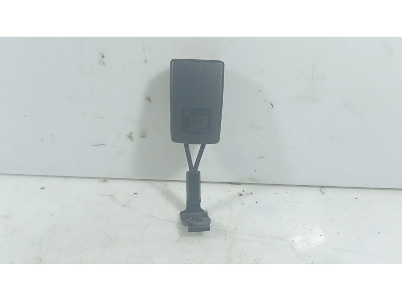 Recambio de anclaje cinturon trasero central para opel astra h (a04) 1.4 (l48) referencia OEM IAM   