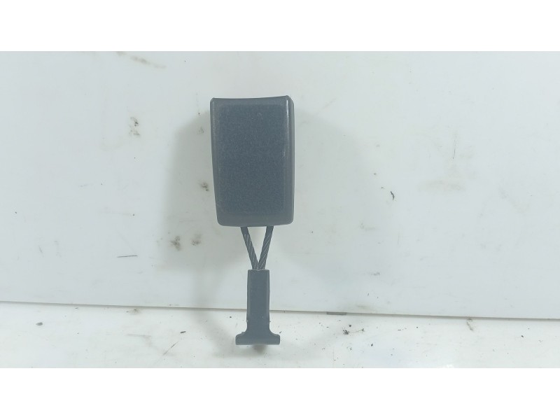 Recambio de anclaje cinturon trasero central para opel astra h (a04) 1.4 (l48) referencia OEM IAM   