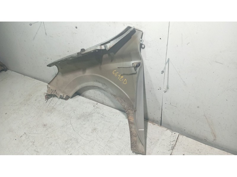 Recambio de aleta delantera derecha para opel astra h (a04) 1.4 (l48) referencia OEM IAM   