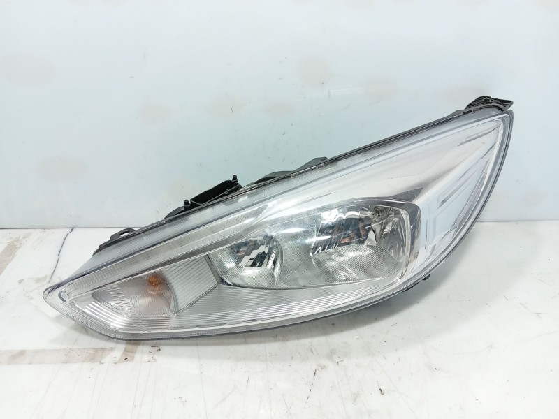 Recambio de faro izquierdo para ford focus iii 1.5 tdci referencia OEM IAM   