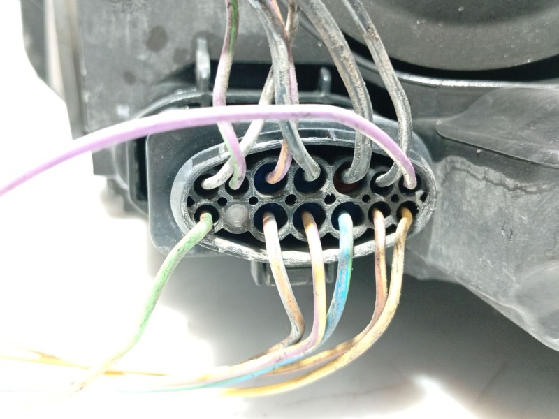 Recambio de faro derecho para ford focus iii 1.5 tdci referencia OEM IAM   
