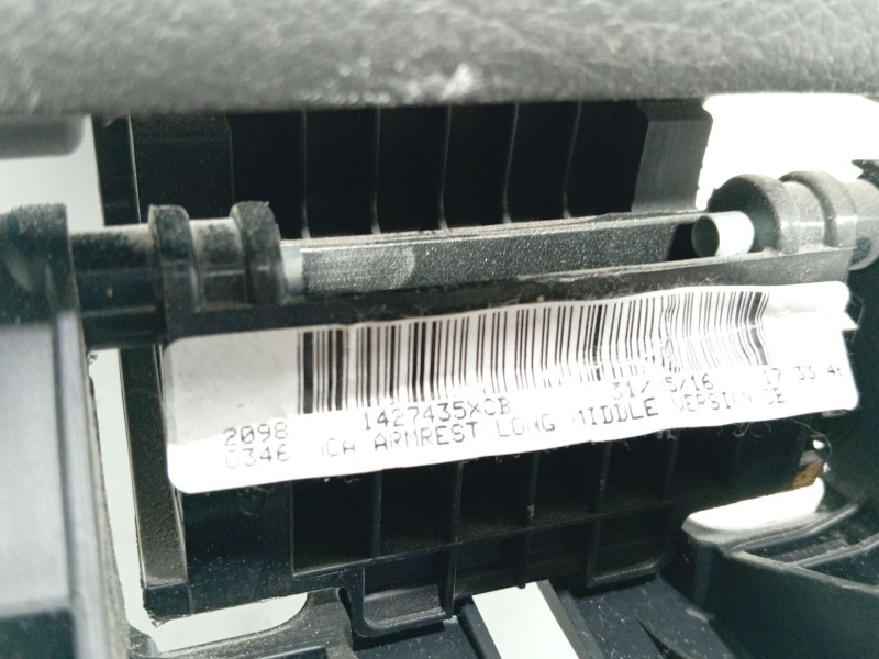 Recambio de apoyabrazos central para ford focus iii 1.5 tdci referencia OEM IAM   