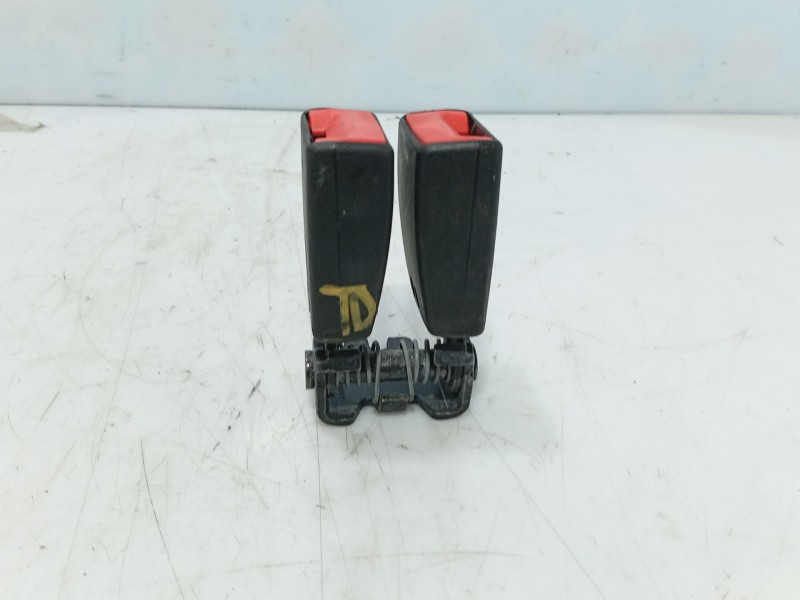 Recambio de anclaje cinturon trasero derecho para ford focus iii 1.5 tdci referencia OEM IAM   