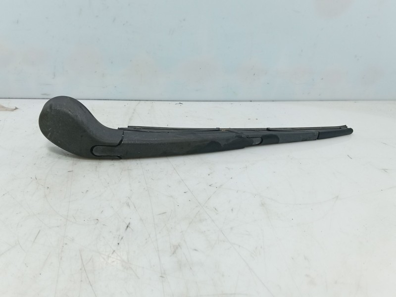 Recambio de brazo limpia trasero para ford focus iii 1.5 tdci referencia OEM IAM   