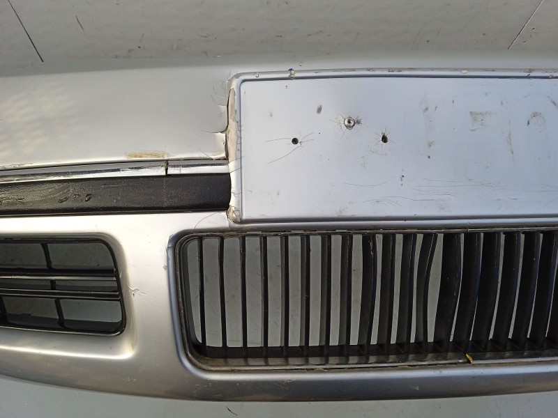 Recambio de paragolpes delantero para skoda superb i (3u4) 2.0 tdi referencia OEM IAM 3U0807217 3U0807217A 