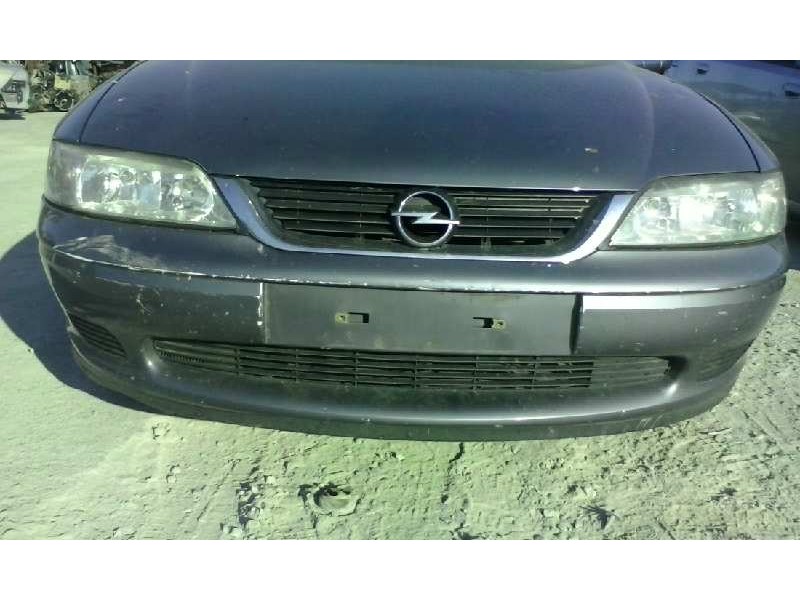 Recambio de paragolpes delantero para opel vectra b caravan 1.6 16v referencia OEM IAM   